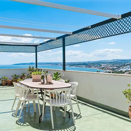 Casa Seaview Ref #103 *